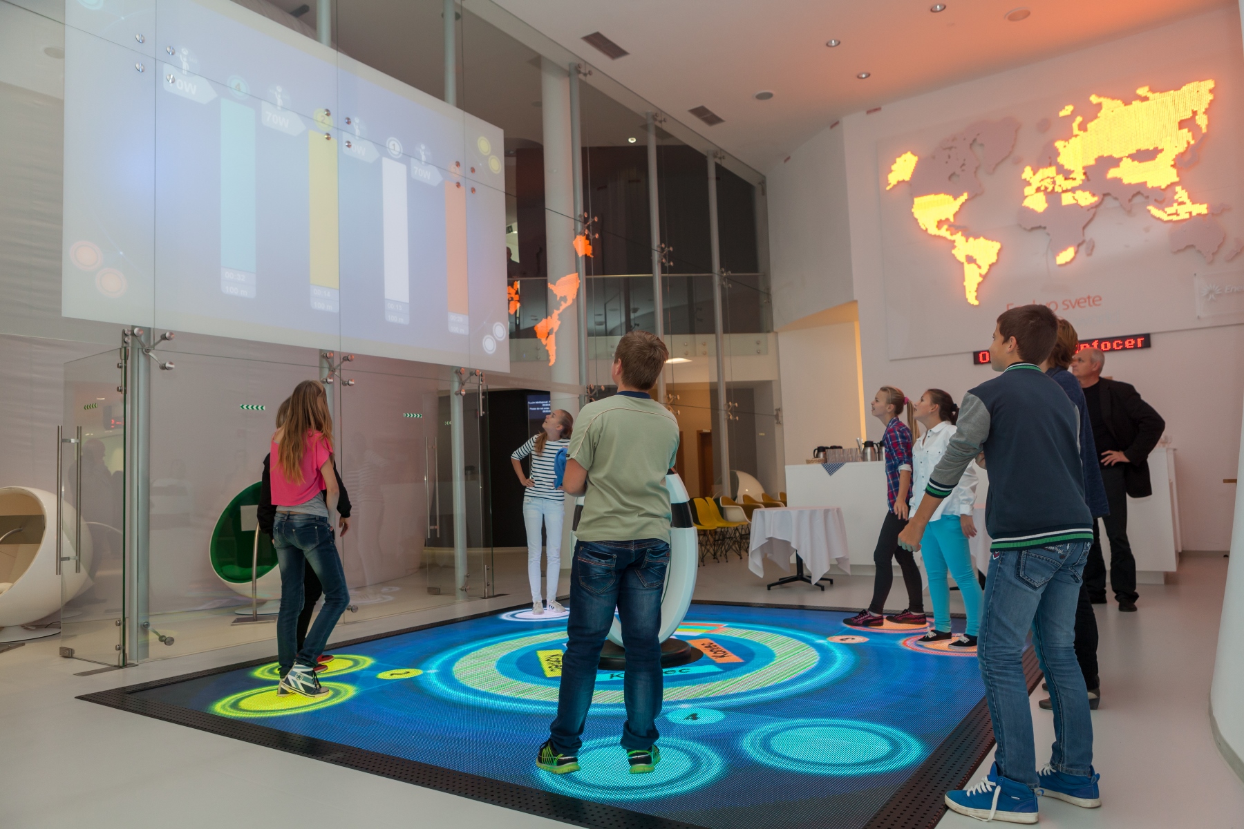 Interactive LED floor HD – Robert Holy